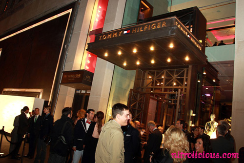 tommy-hilfiger-5th-ave-store-opening-01 tommy-hilfiger-5th-ave-store-opening-01