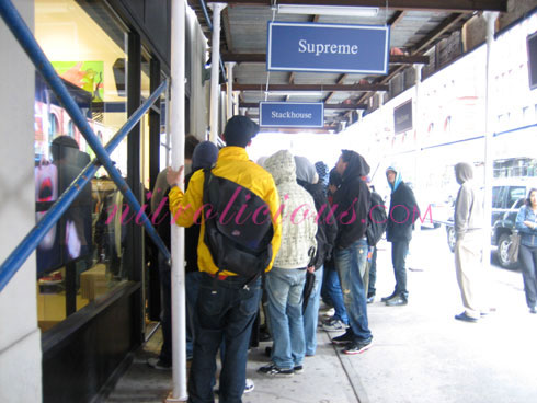 supreme_line_04222006_006.jpg