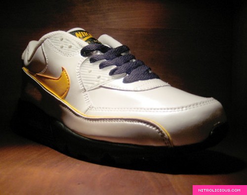 air-max-90-wmns-pearl-2.jpg