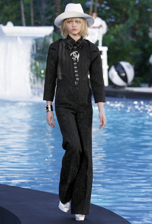 Chanel Cruise 2009 Collection 