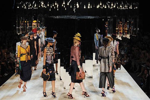 Look New York Spring 2009 - Marc Jacobs for Louis Vuitton Is the Show of  the Season -- New York Fashion Coverage - Nymag