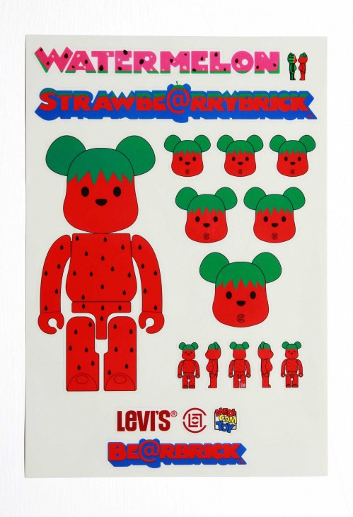 clot-levis-medicom-strawberry.jpg