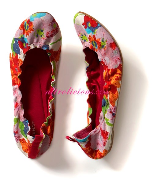 on_w_floral_flats_4.jpg