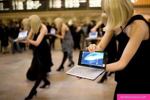 sony-vaio-p-grand-central-01.jpg