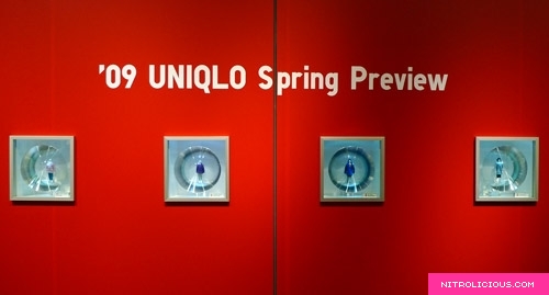 UNIQLO Glass Box Spring 2009 Collection Installation