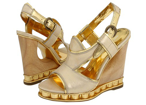 vince-camuto-dita-gold