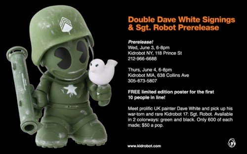dave-white-kidrobot-signing-event-01