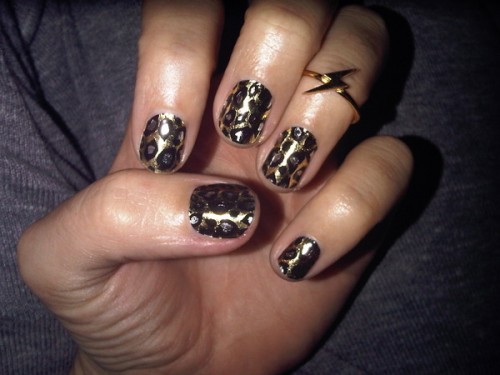 katy-perry-minx-nails-leopard