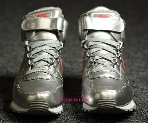 nike-snow-waffle-silver-red-03