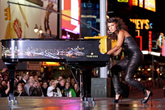 alicia-keys-empire-state-of-mind-01