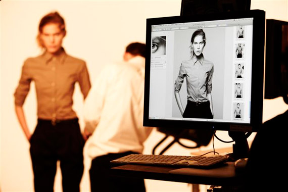 uniqlo-plus-j-spring2010-behind-the-scenes-02