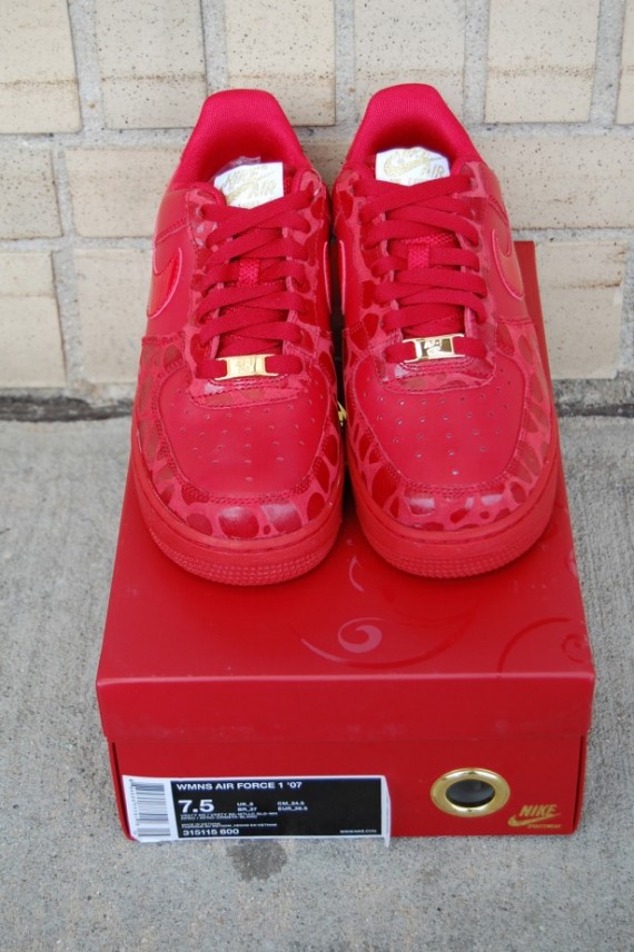 nike air force 1 valentine's day 25