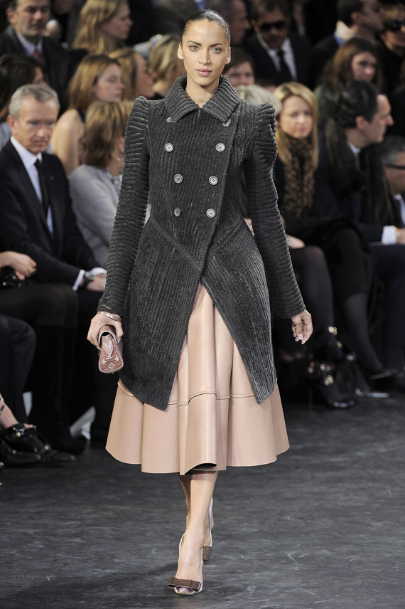 Louis Vuitton Fall 2010 Collection + Celebrities