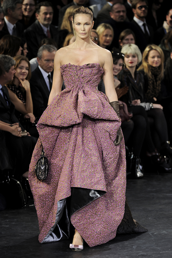 Louis Vuitton Fall 2010 Collection + Celebrities