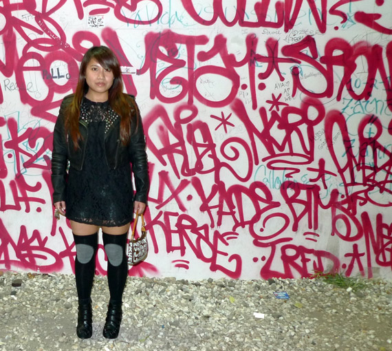 Outfit: Graffiti Wall