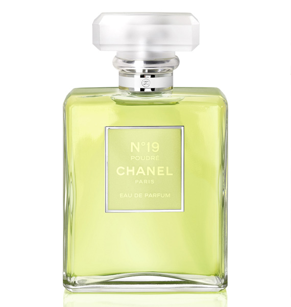 Chanel No.19 Poudré