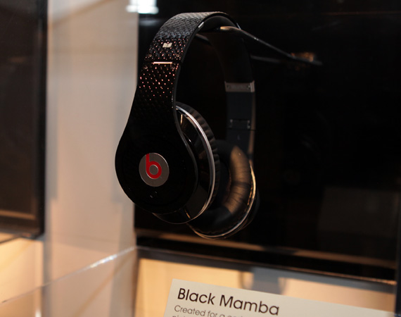 Beats By Dr. Dre SoHo NYC Holiday 2011 Pop Up Store