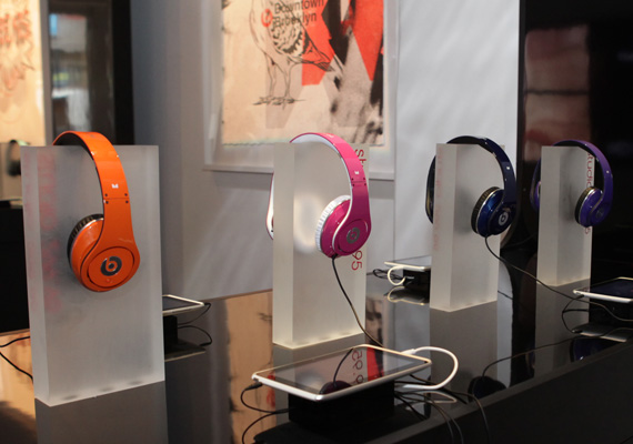 Beats By Dr. Dre SoHo NYC Holiday 2011 Pop Up Store