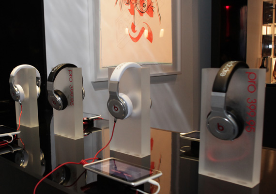 Beats By Dr. Dre SoHo NYC Holiday 2011 Pop Up Store