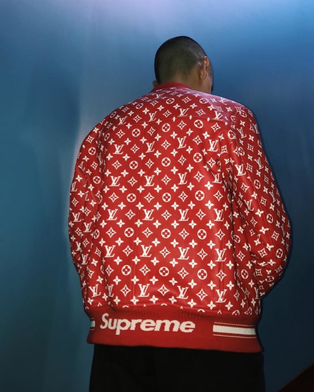 Supreme Leaks News on X: Supreme x Louis Vuitton monogram scarf