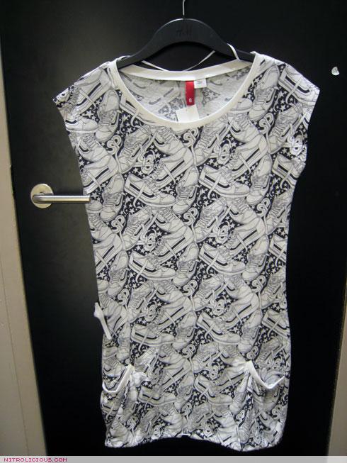 H&M Luv #43   02.19.2007