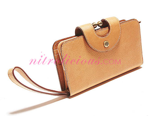Small Bags & Clutches 