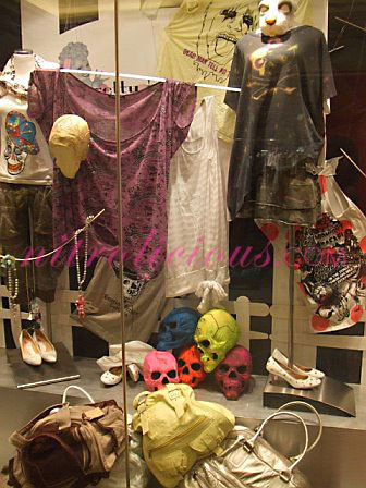 Hong Kong Shopping #7   The Busy Streets & Malls