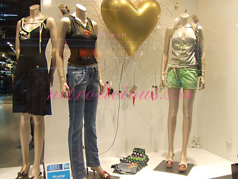 Hong Kong Shopping #7   The Busy Streets & Malls