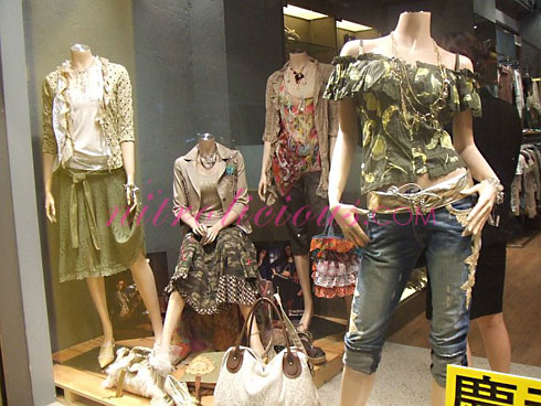 Hong Kong Shopping #7   The Busy Streets & Malls