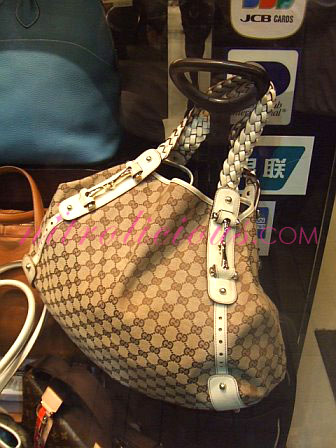 Hong Kong Shopping #7   The Busy Streets & Malls