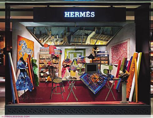 Hermes x Isabelle de Borchgrave Window Display